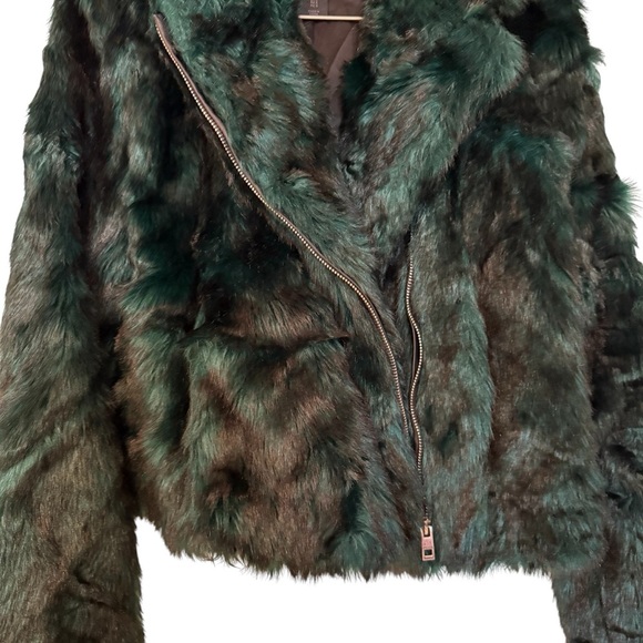 Belle Vere Size Small Faux Fur Emerald Green & Black Moto Style Jacket EUC - Picture 3 of 9